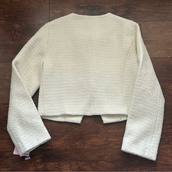 Avec Les Filles Women's Ivory Jacket with Black Bow Accents, Size Medium - Picture 7 of 14